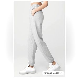 ALO yoga Accolade sweat pants